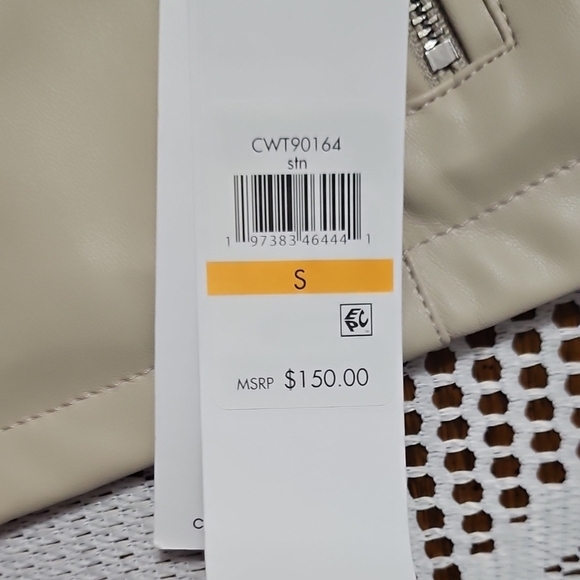 NWT Calvin Klein Women's Cream Faux Leather Moto Jacket - Picture 3 of 9